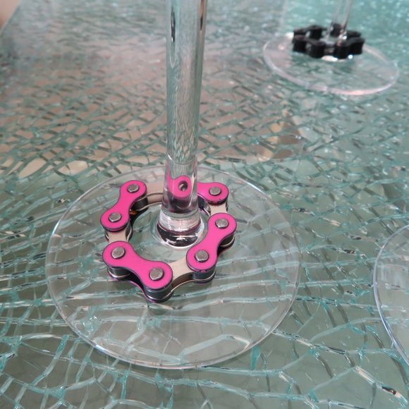 Magnetic Wine Glass Charms Colored Bike Chain Markers Christmas Gift Set Bikers - Picture 7 of 16